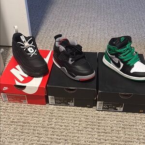 Nike Kids Black and Green Sneakers